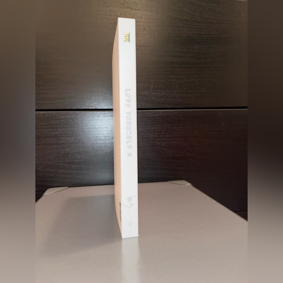 BTS - Love Yourself: Her - Picture 3 of 5